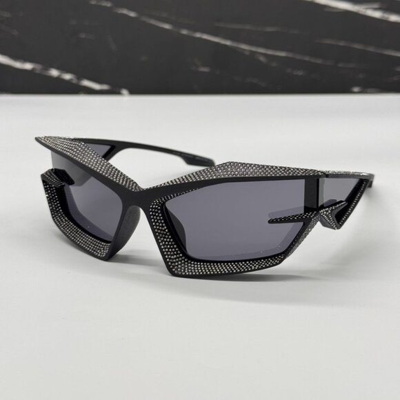 NEW GV40082I 02A GIVENCHY MATTE BLACK WITH STONES WOMEN GIVENCHY SUNGLASSES - Picture 1 of 10